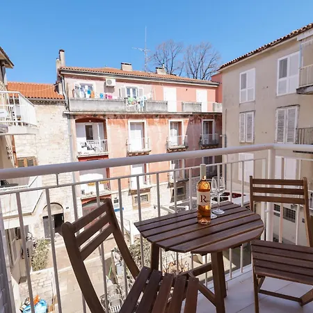 Platea Magna Lux Apartament *