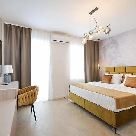 Platea Magna Lux Apartment *
