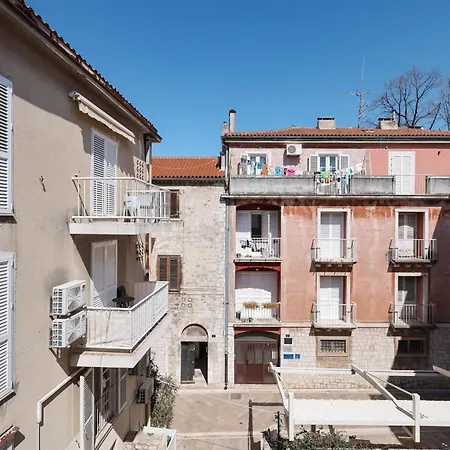Platea Magna Lux Apartamento *